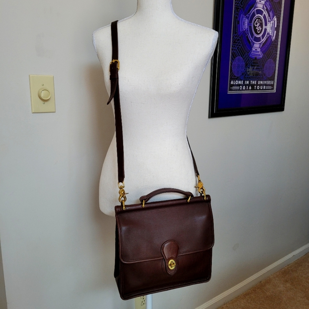 Coach Willis 9927 Vintage - large size, like new